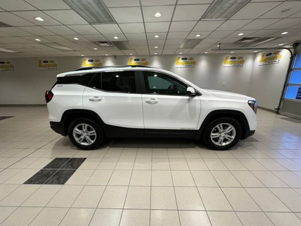 Used 2024 GMC Terrain SLE SUV