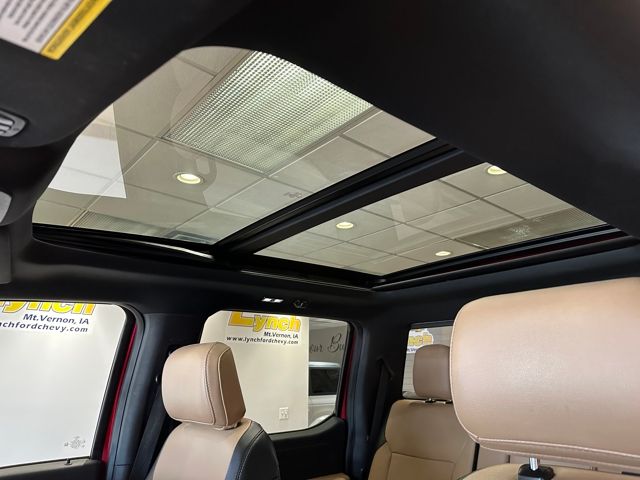 2022 Ford F-150 Lariat photo 2