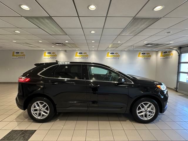 2023 Ford Edge SEL photo 3