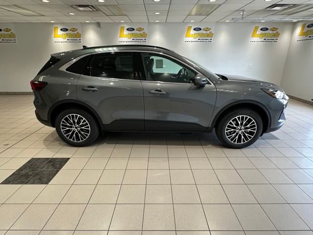 2025 Ford Escape Base photo 3