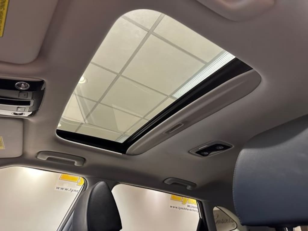 Used 2023 Kia Seltos SX SUV