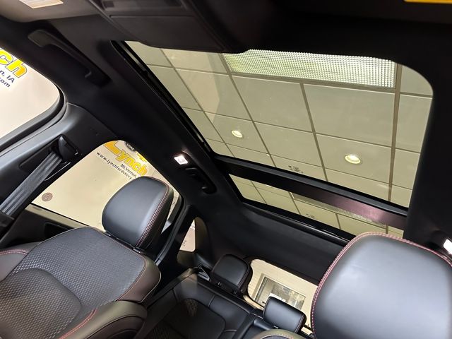 2025 Ford Escape ST-Line photo 4