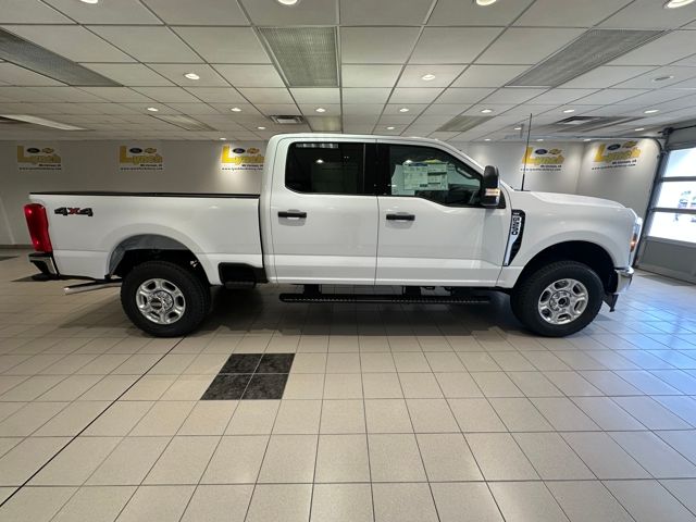 2026 Ford F-250 XLT photo 2