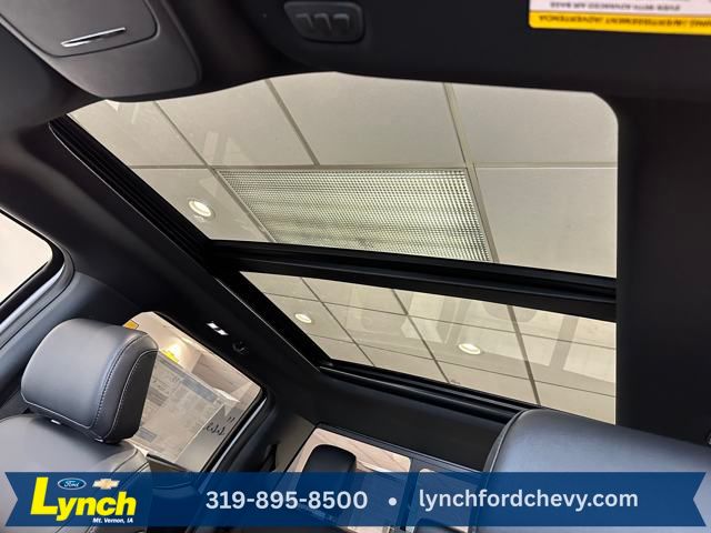 2025 Ford F-150 Lariat photo 4
