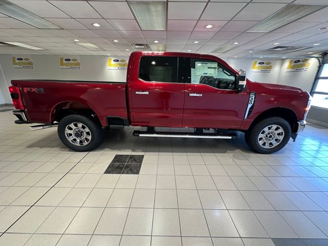 2026 Ford F-350 Lariat photo 2