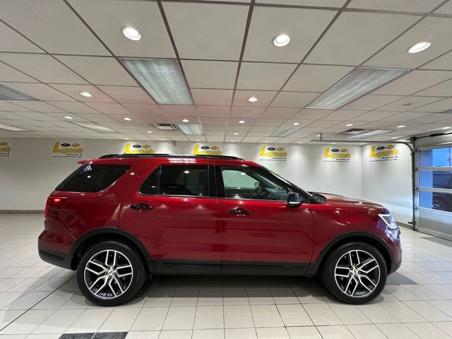 2018 Ford Explorer Sport photo 3