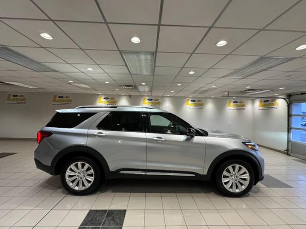 Used 2025 Ford Explorer Platinum SUV