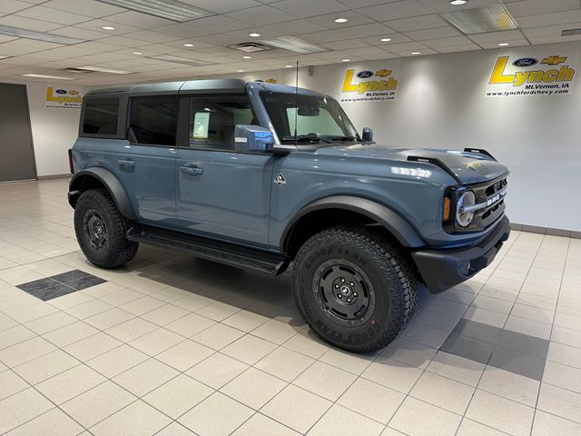 2025 Ford Bronco 4-Door Outer Banks's photo