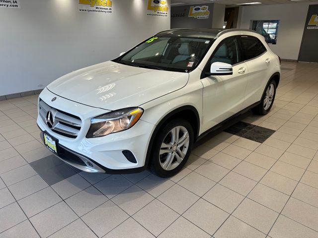 2015 Mercedes Benz GLA 250 photo 2