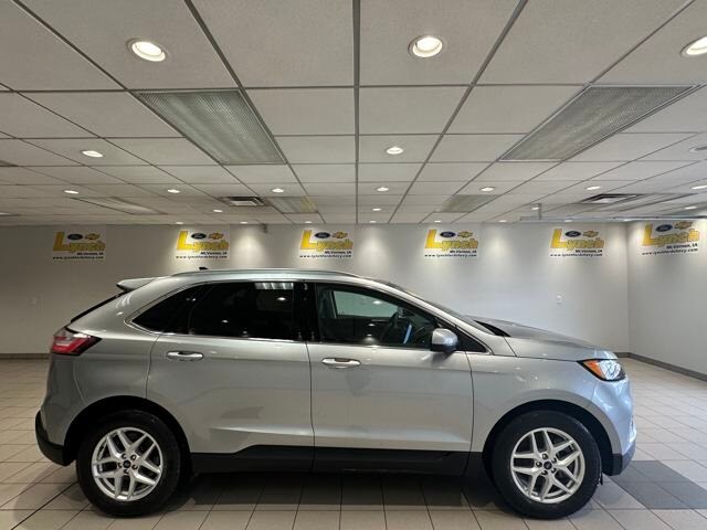 2022 Ford Edge SEL photo 3