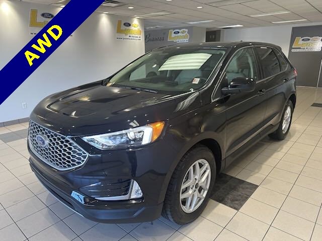 2024 Ford Edge SEL photo 2