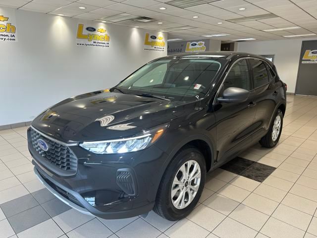 2023 Ford Escape Active photo 2