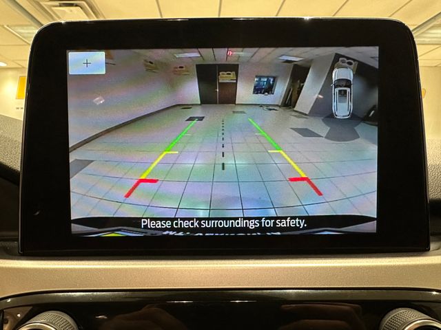 2020 Ford Escape SEL photo 4