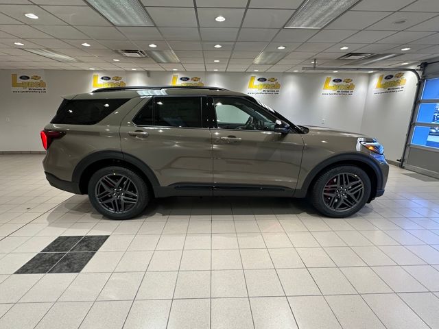 2026 Ford Explorer ST photo 2