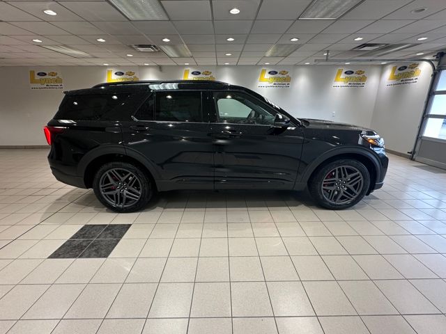 2025 Ford Explorer ST photo 3