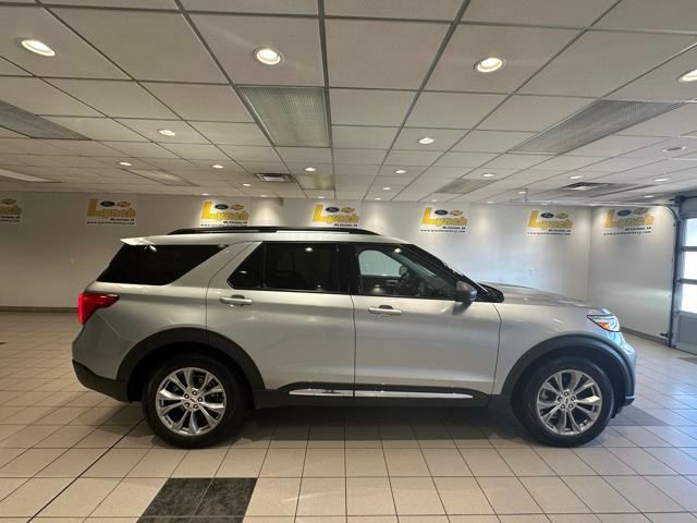 2021 Ford Explorer XLT photo 3