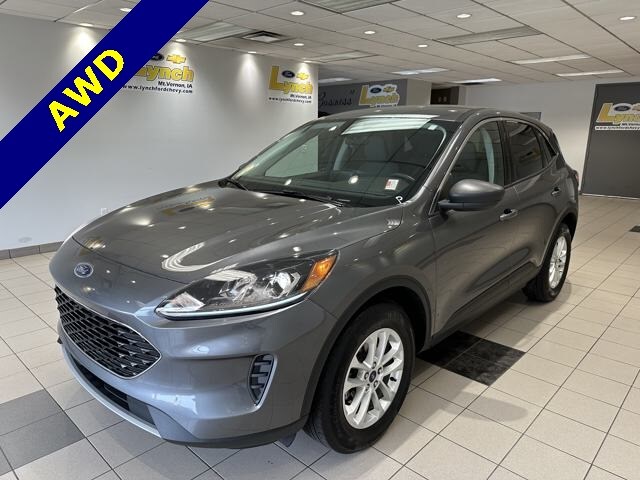 2022 Ford Escape SE photo 2