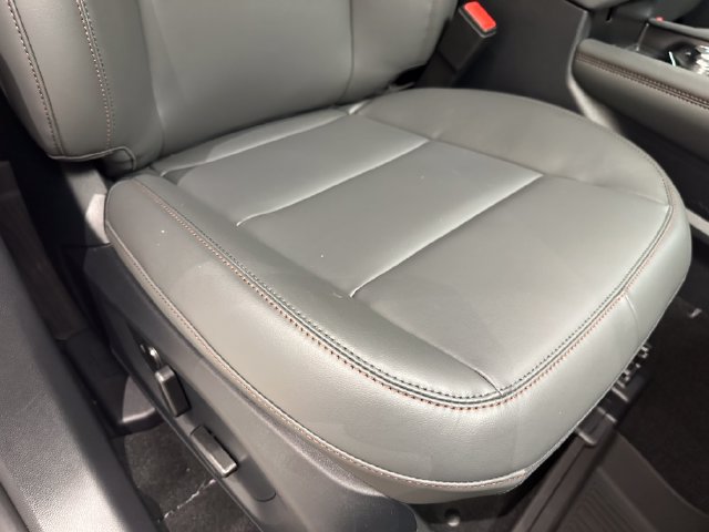 2026 Ford Explorer Active - Photo 8