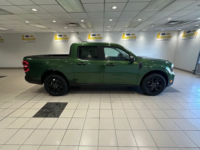 2025 Ford Maverick XLT photo 2