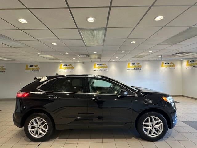 2024 Ford Edge SEL photo 3
