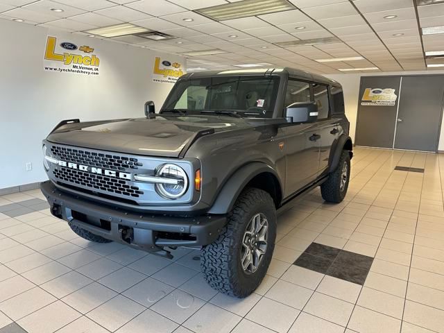 2025 Ford Bronco Badlands photo 2