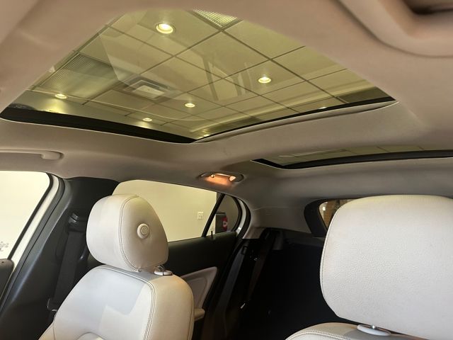 2015 Mercedes Benz GLA 250 photo 4