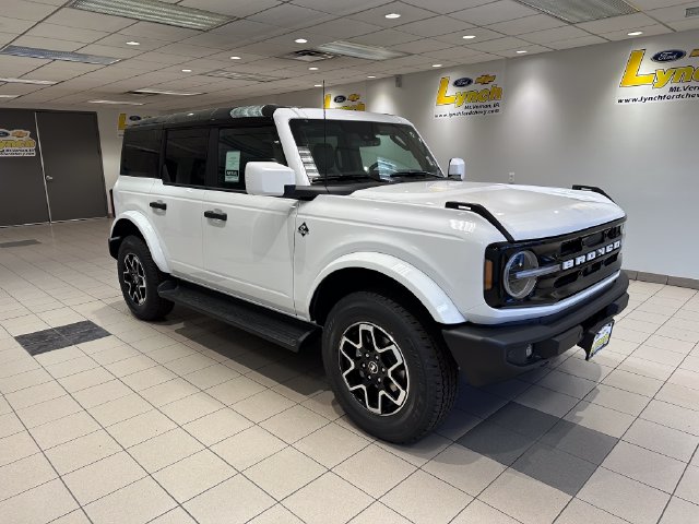 2026 Ford Bronco Outer Banks SUV