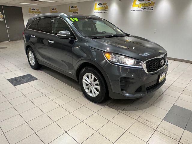 2019 Kia Sorento LX's photo