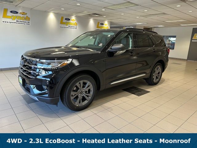2025 Ford Explorer photo 2