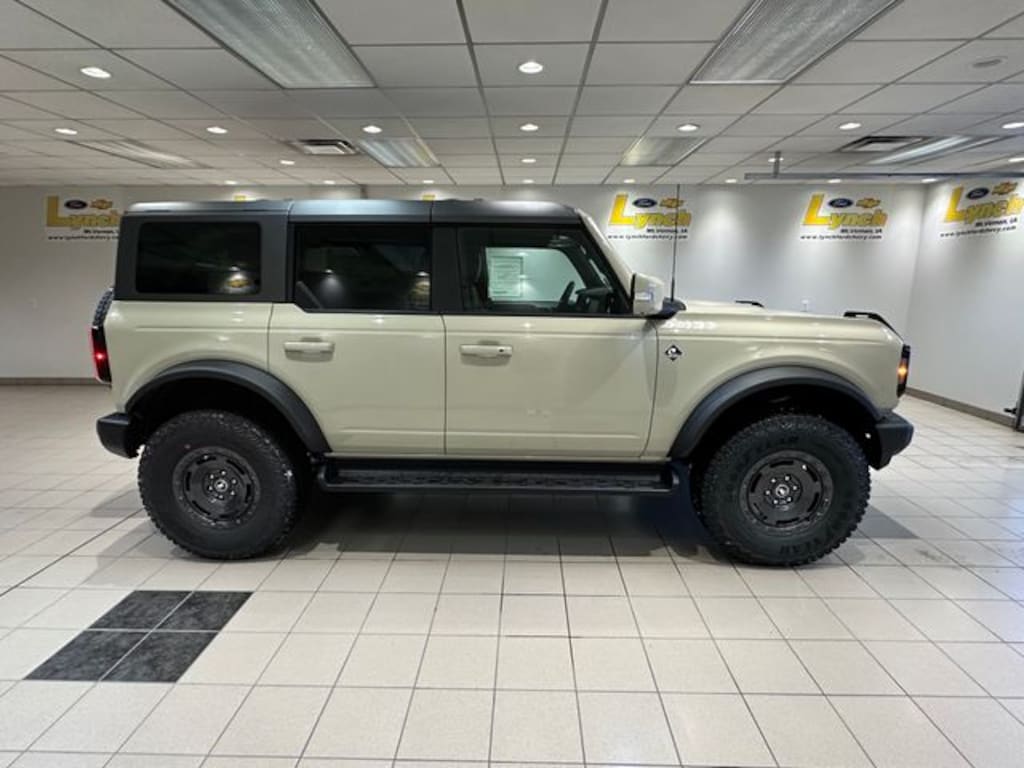 New 2025 Ford Bronco Outer Banks SUV