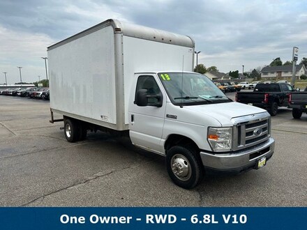 2013 Ford E-450SD Base Truck