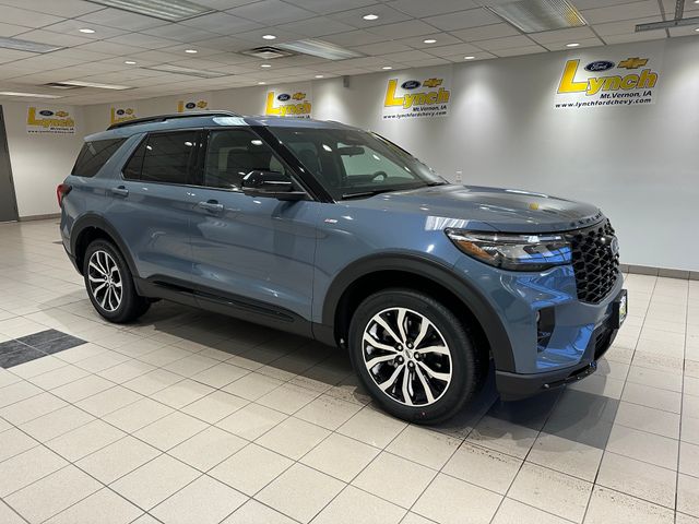 2026 Ford Explorer ST-LINE's photo