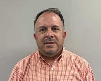 Staff member Jason Lester from ID_9d664782d147