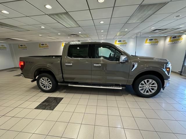 2025 Ford F-150 Lariat photo 3