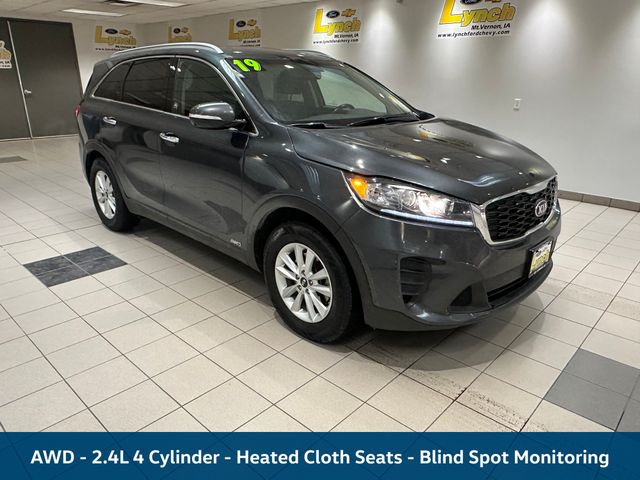 2019 Kia Sorento LX's photo