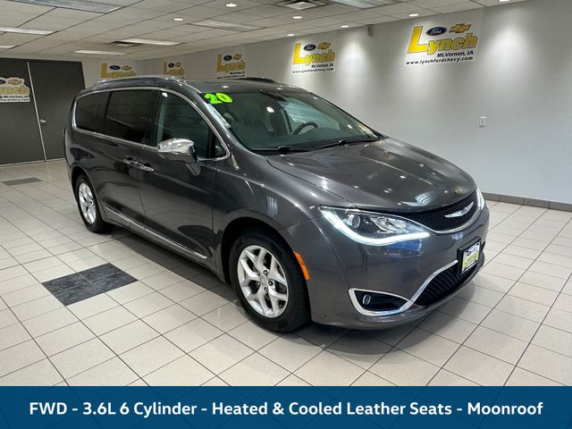 2020 Chrysler Pacifica Limited's photo