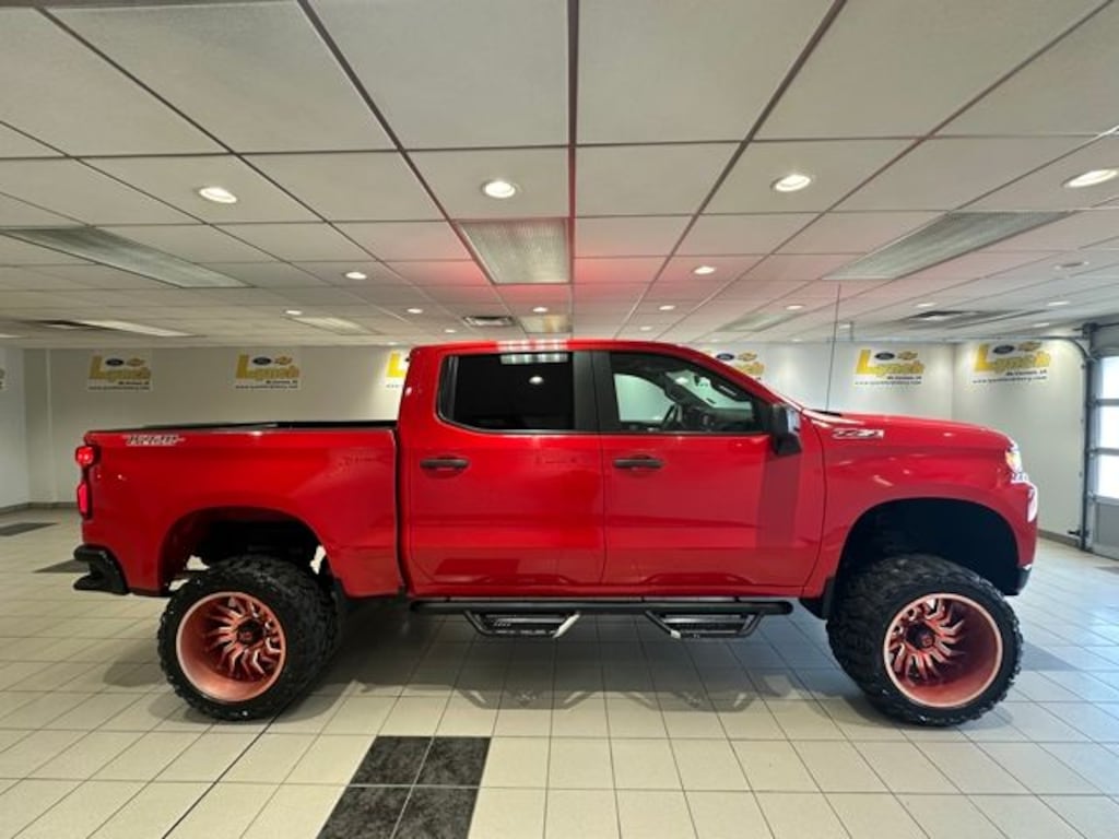 Used 2019 Chevrolet Silverado 1500 Custom Trail Boss Truck Crew Cab