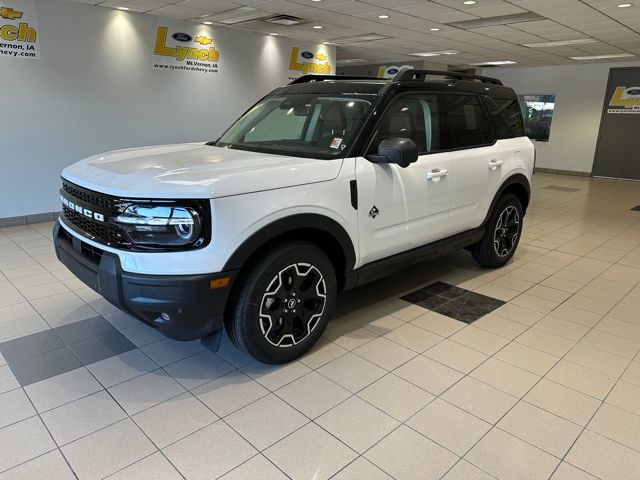 2025 Ford Bronco Sport Outer Banks photo 2