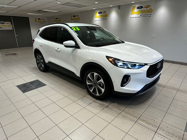 2023 Ford Escape Platinum's photo