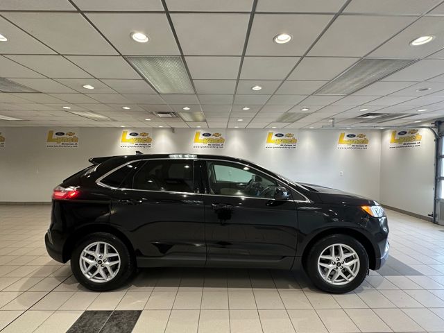 2024 Ford Edge SEL photo 3
