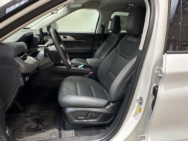 2026 Ford Explorer Active - Photo 6
