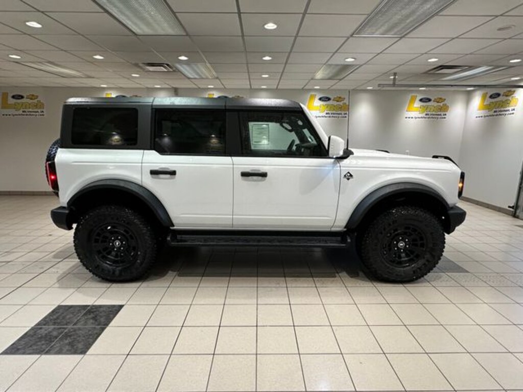 New 2026 Ford Bronco Outer Banks SUV