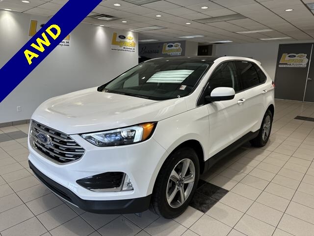 2022 Ford Edge SEL photo 2