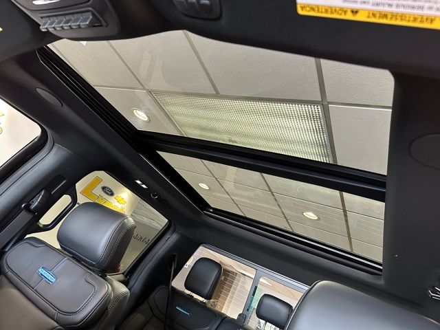 2026 Ford F-250 Platinum photo 4