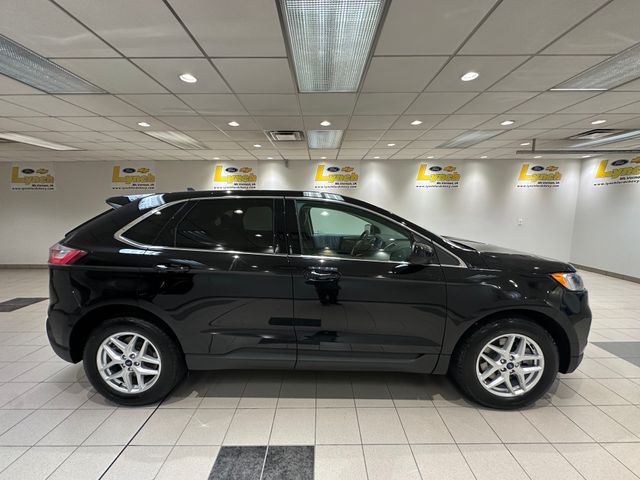 2022 Ford Edge SEL photo 3