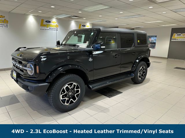 2025 Ford Bronco Outer Banks photo 2