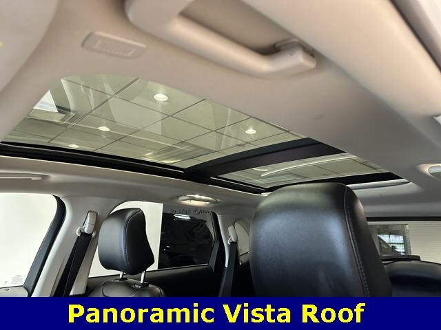 2022 Ford Edge SEL photo 4