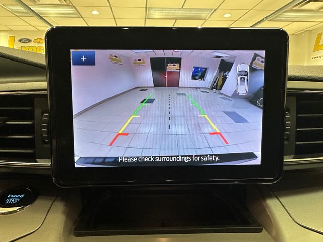 2023 Ford Explorer XLT photo 4