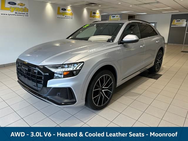 2022 Audi Q8 55 Premium Plus photo 2