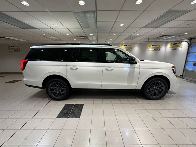 2025 Ford Expedition MAX Platinum photo 3